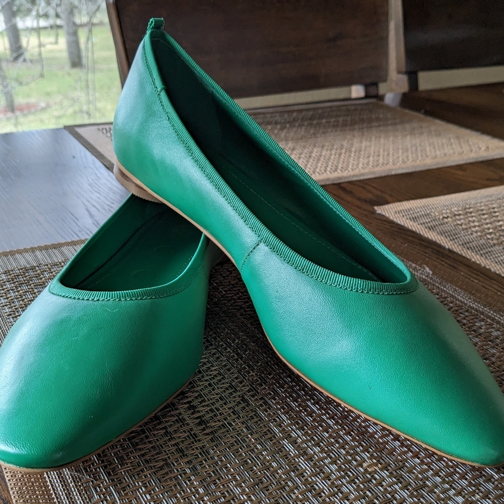Boden Kelly green flats NWOB